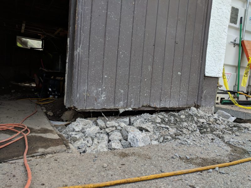 Concrete with rocks - Foundation Lift