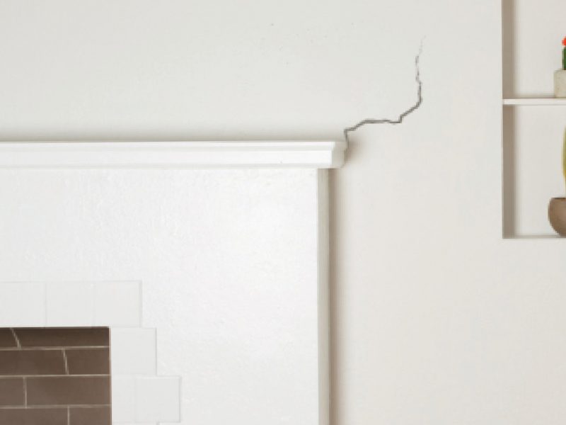 Cracked wall image