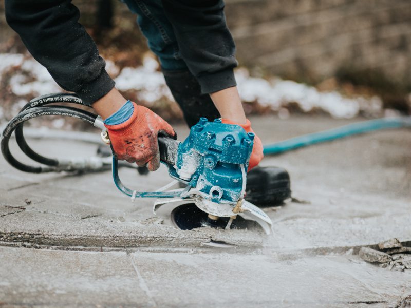 Concrete slicing tool in action