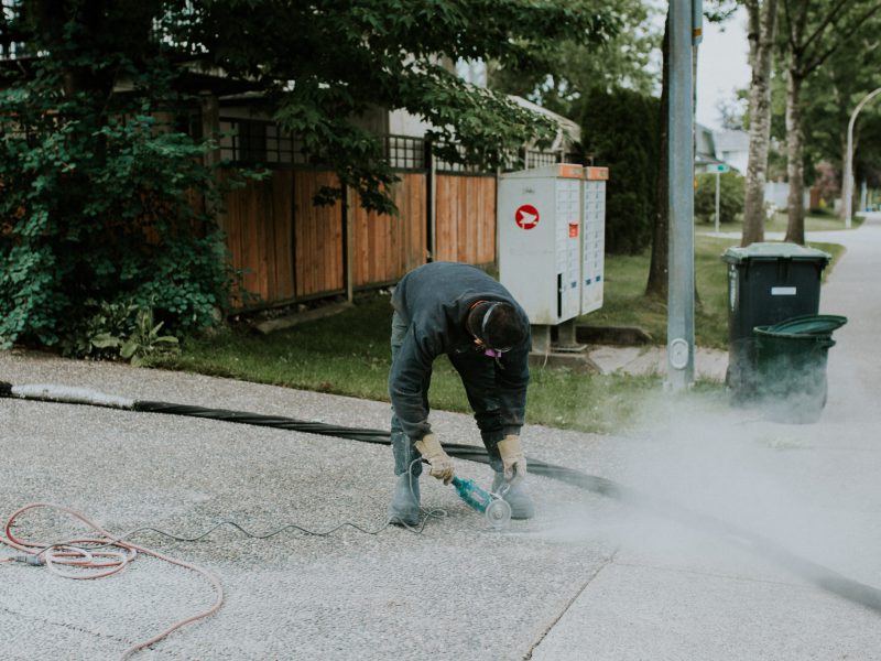 Staff bending during concrete fixing