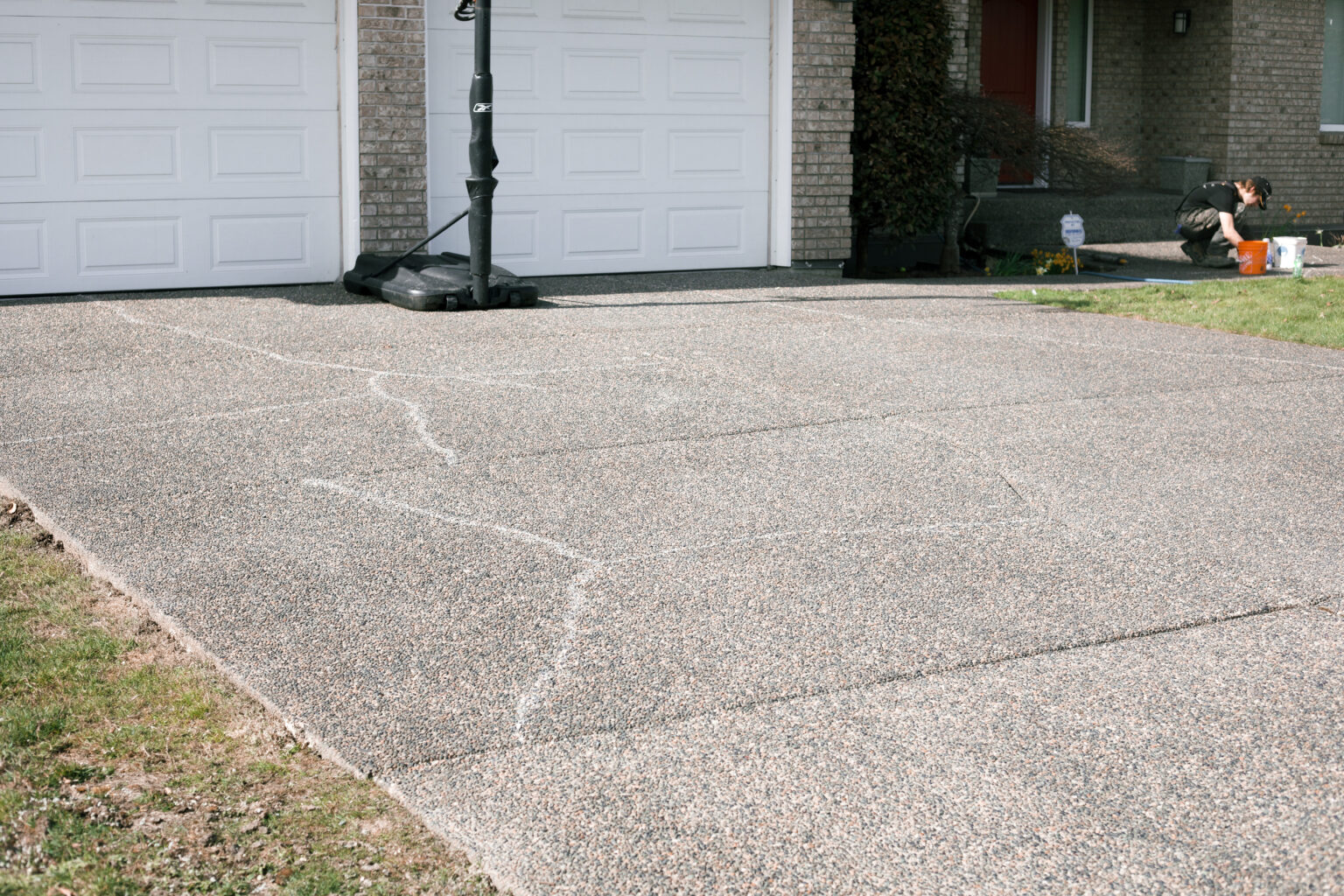 Cracked Driveway Fix: Best Options for Driveway Repairs